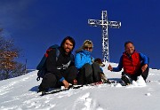 01 Alla croce di vetta del Monte Suchello (1541 m)